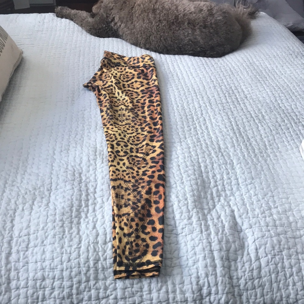 TI KKA recycled yoga pants